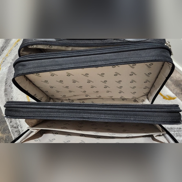 Swiss Gear Rolling Briefcase - Picture 6 of 12